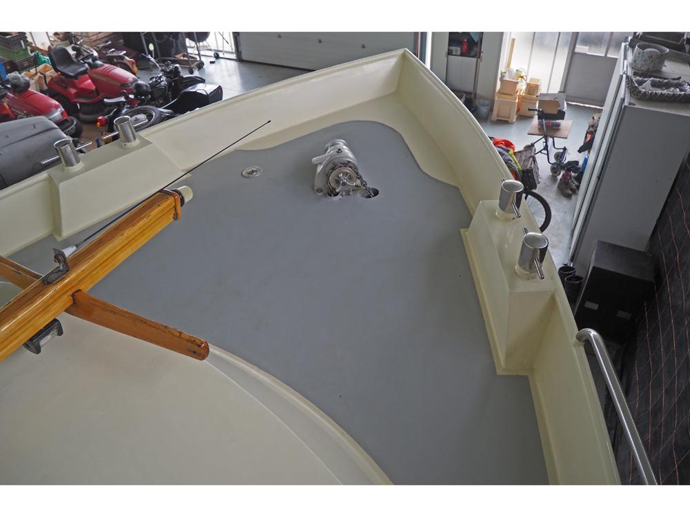  Deck equipment